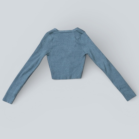 Altar’d State Gray/Blue Long Sleeve Crop Top - Picture 4 of 5